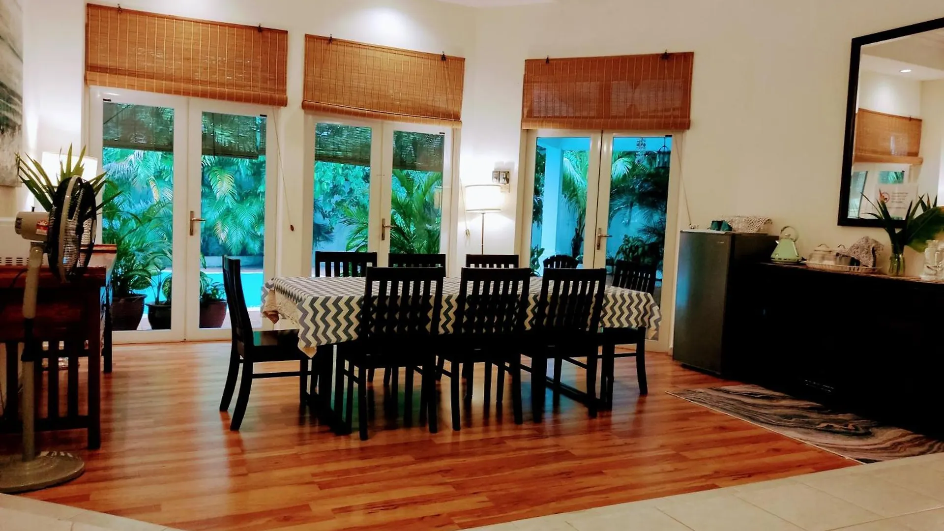 Rumah Putih Near Klia Sepang Bed & Breakfast